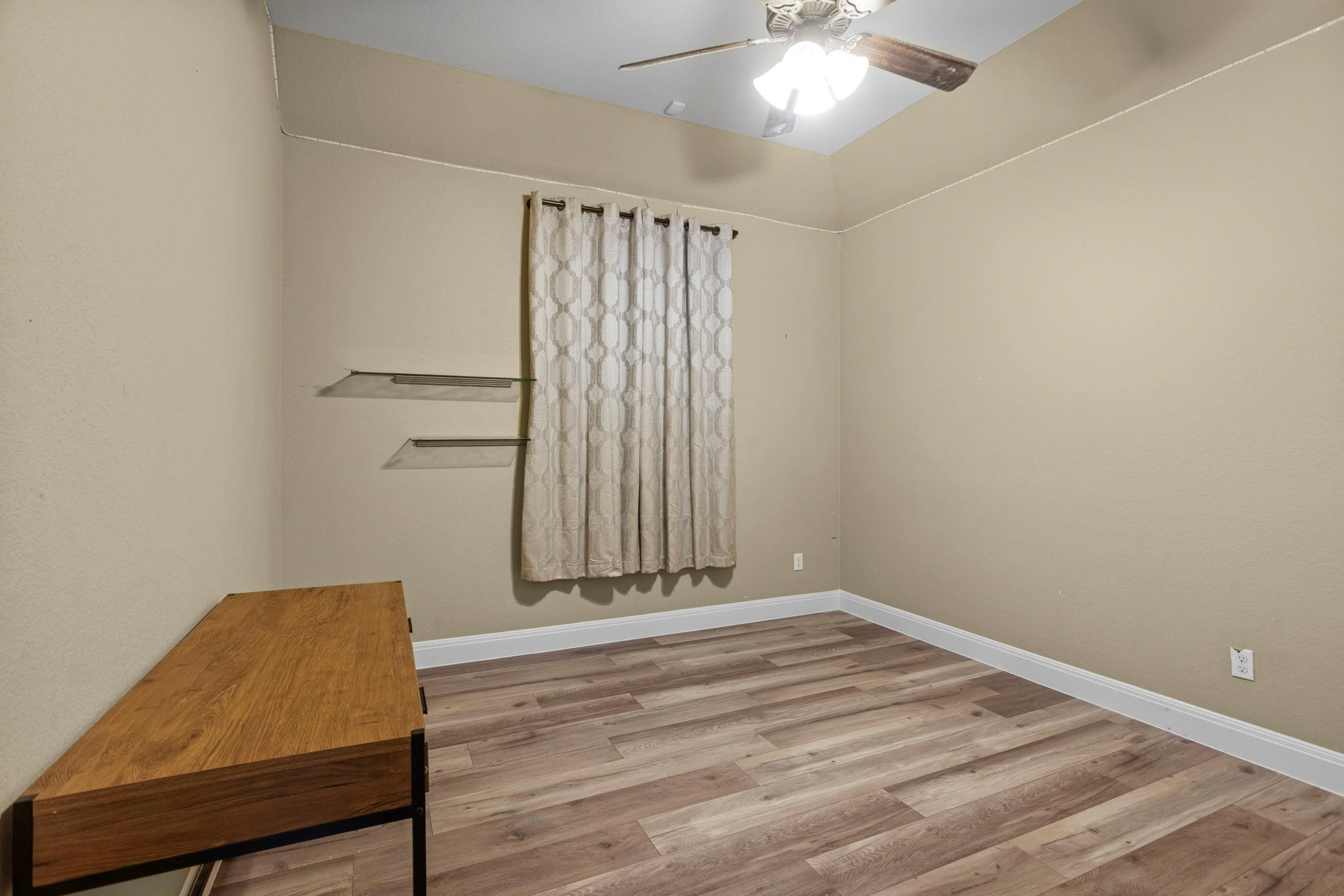 Image 28 of 40 For 12716 Bismark Dr