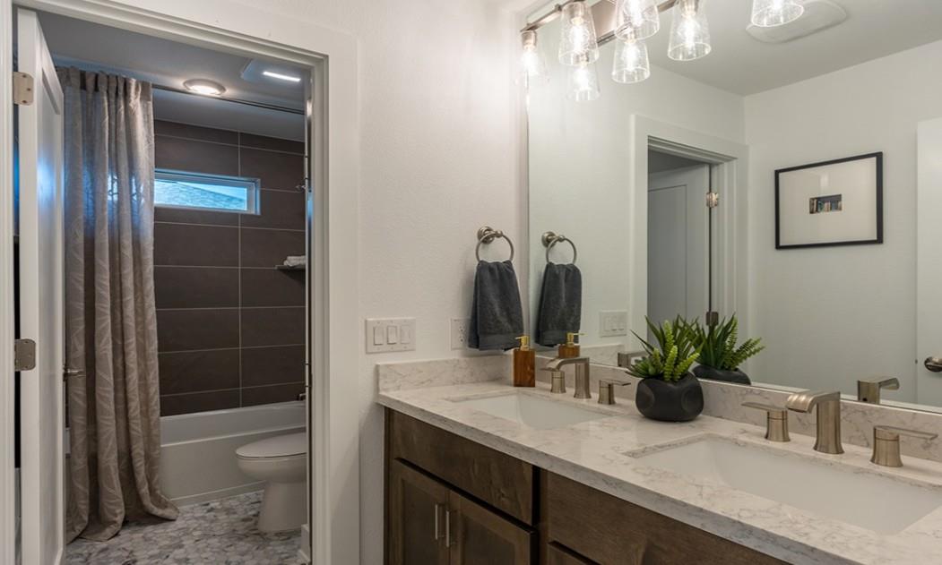 Image 18 of 20 For 8608 Turaco Trl