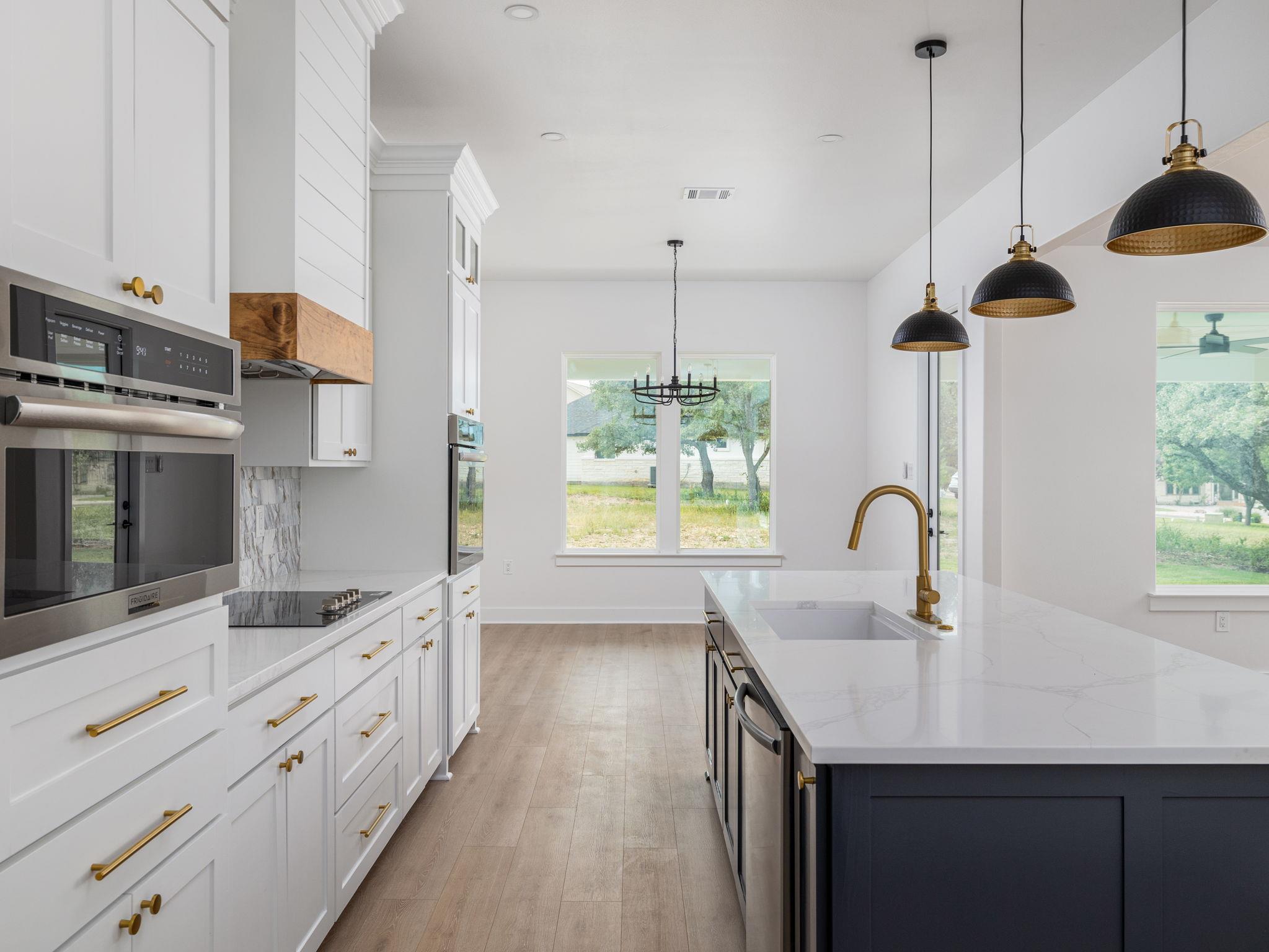 Image 11 of 40 For 811 County Road 200