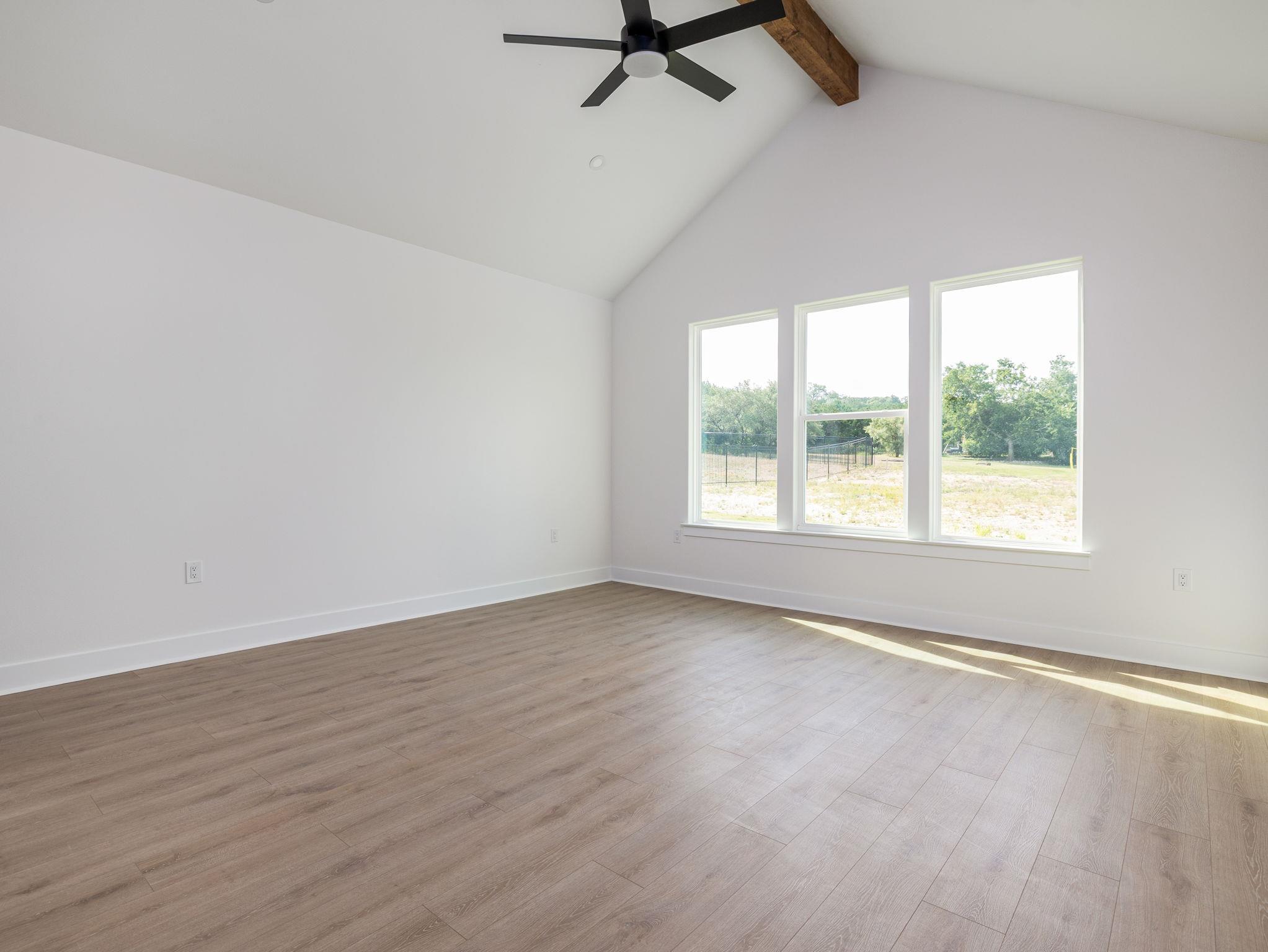 Image 18 of 40 For 811 County Road 200