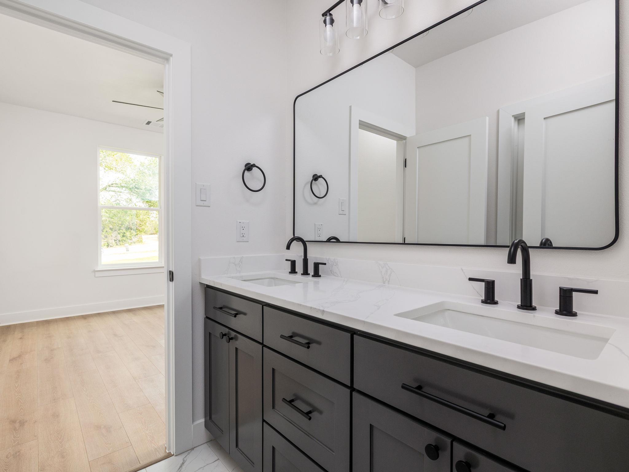 Image 25 of 40 For 811 County Road 200