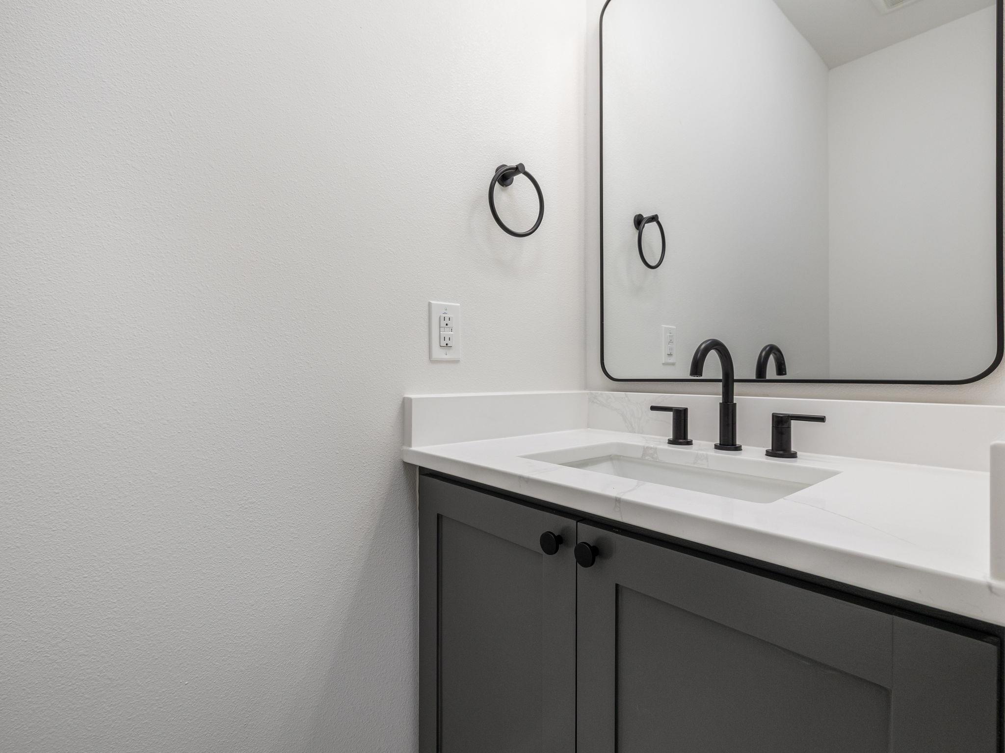 Image 31 of 40 For 811 County Road 200