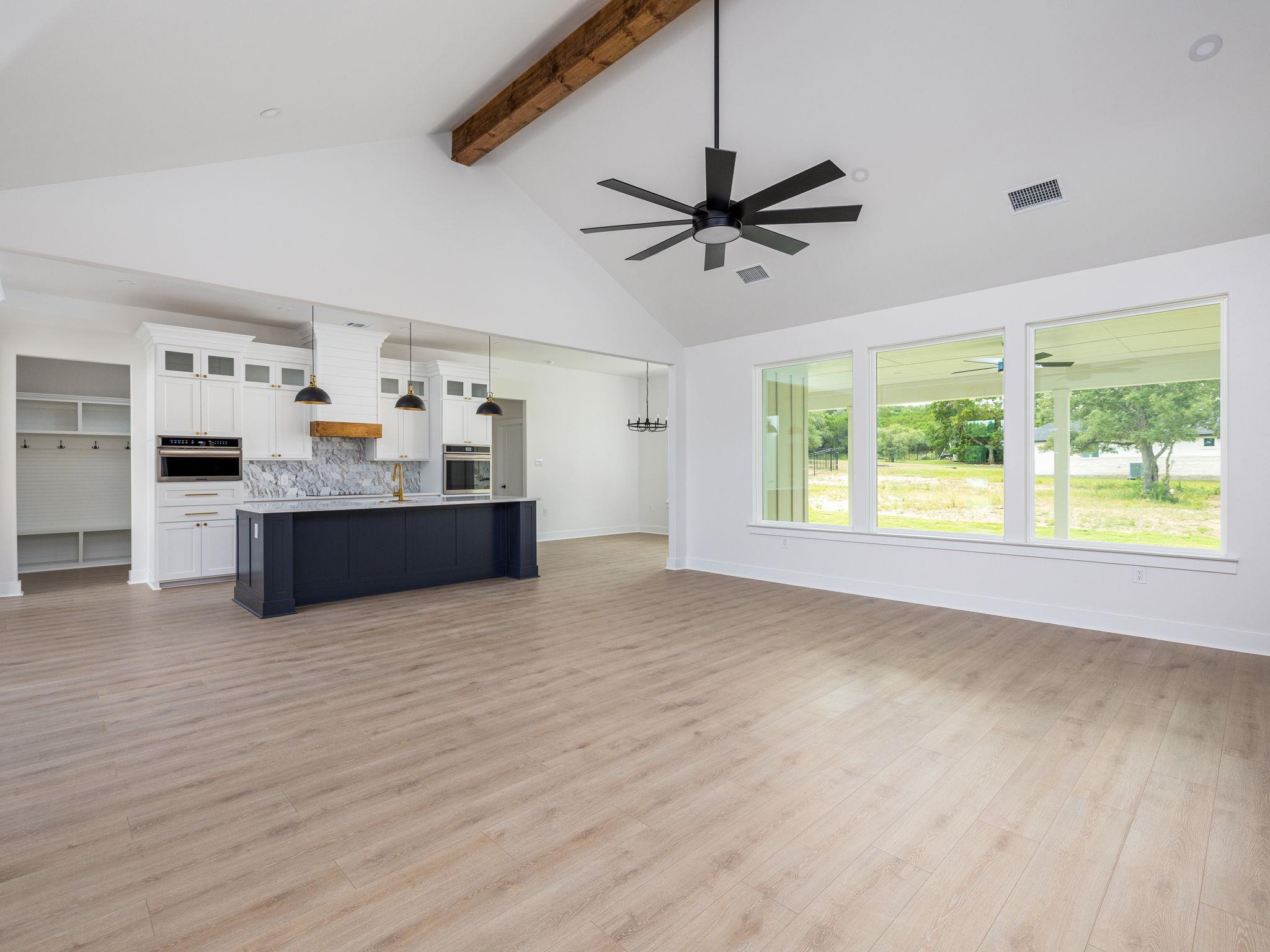 Image 4 of 40 For 811 County Road 200