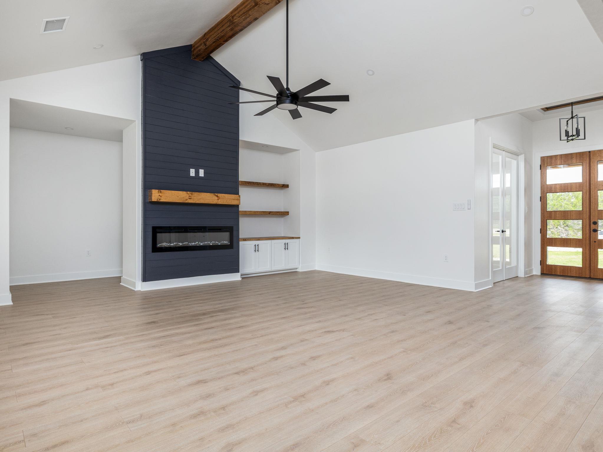 Image 6 of 40 For 811 County Road 200