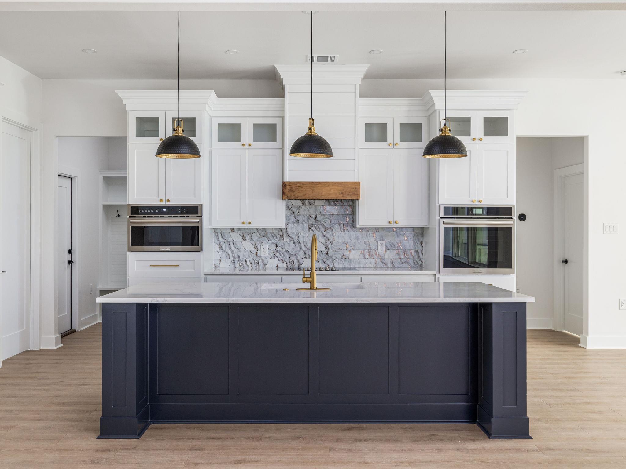 Image 7 of 40 For 811 County Road 200