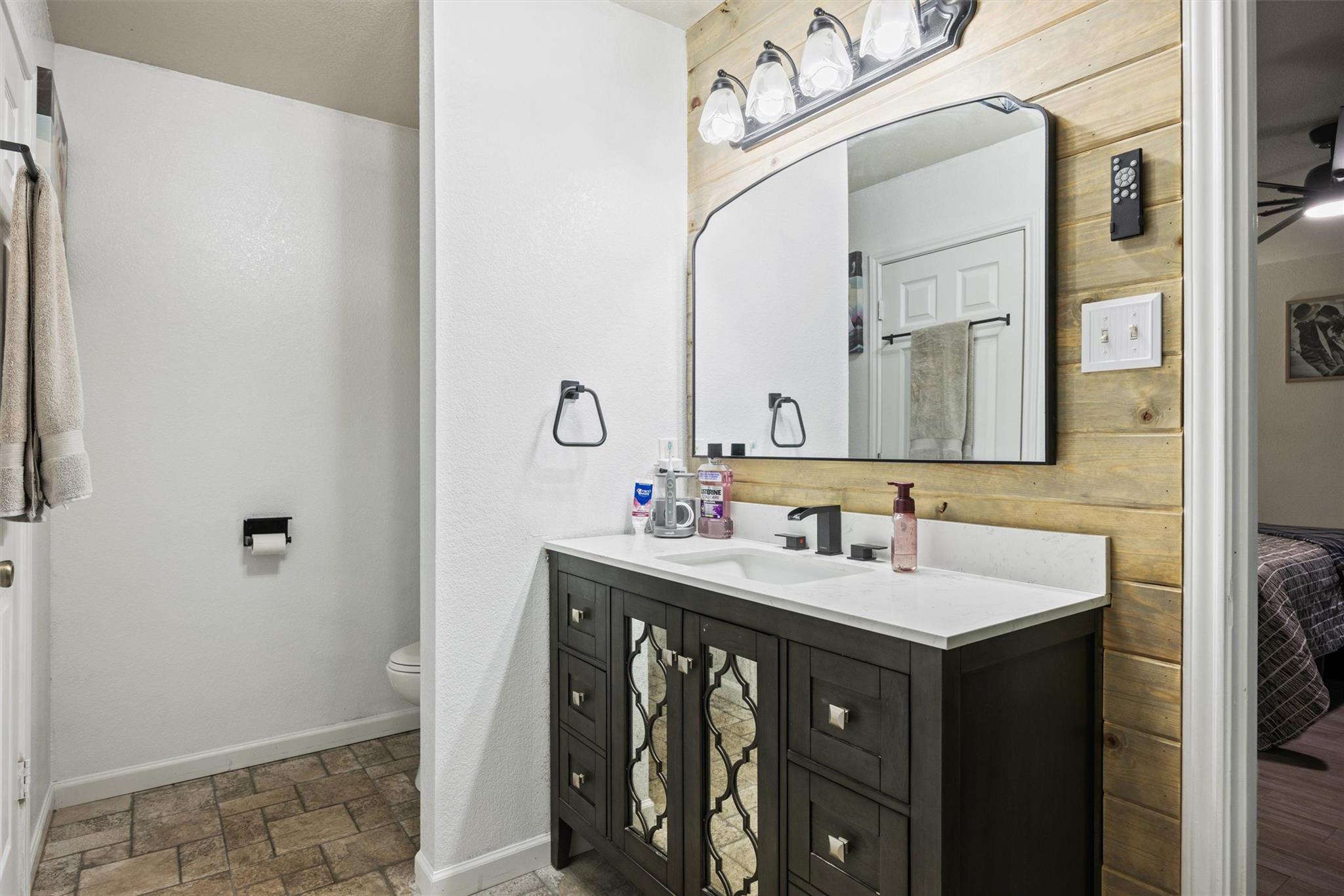 Image 13 of 40 For 1216 Honeysuckle Dr