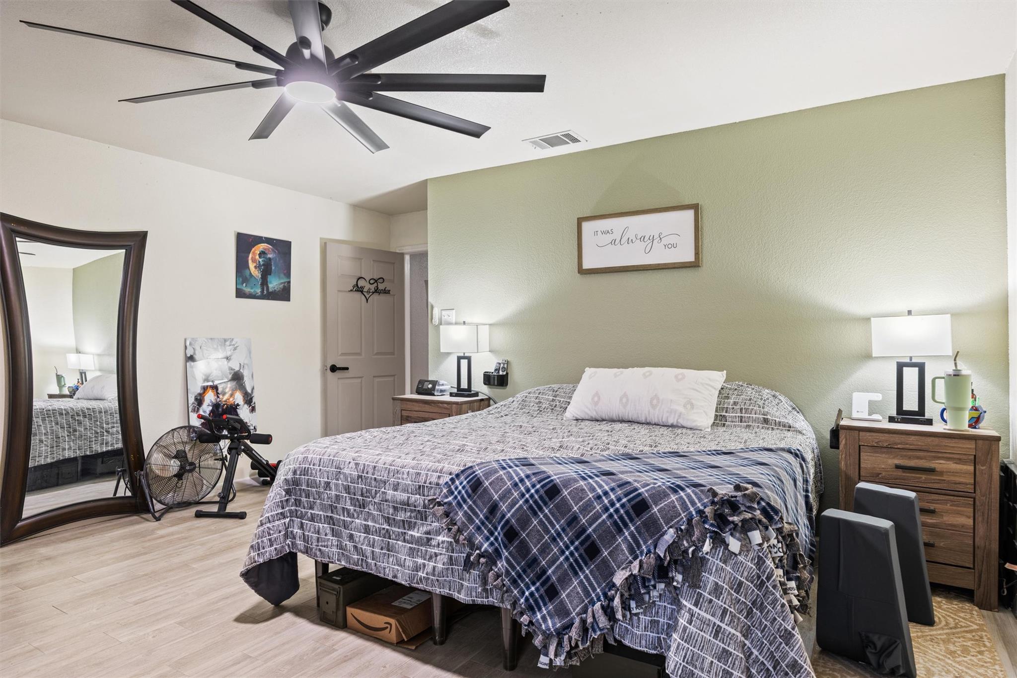 Image 15 of 40 For 1216 Honeysuckle Dr