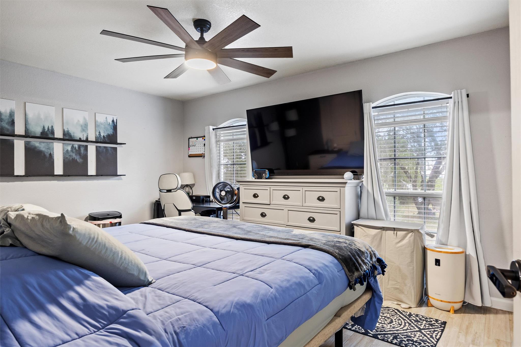 Image 16 of 40 For 1216 Honeysuckle Dr