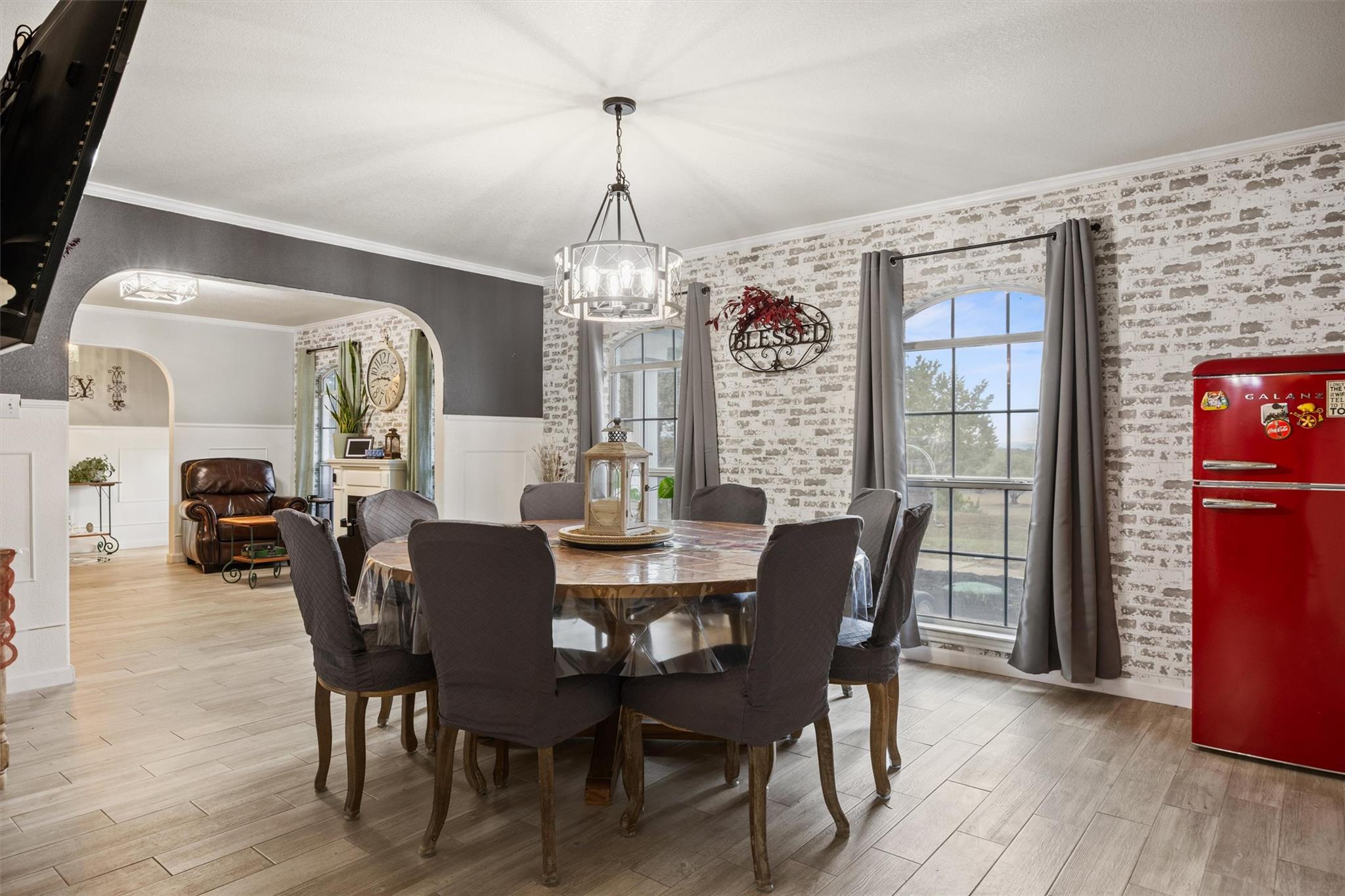 Image 20 of 40 For 1216 Honeysuckle Dr