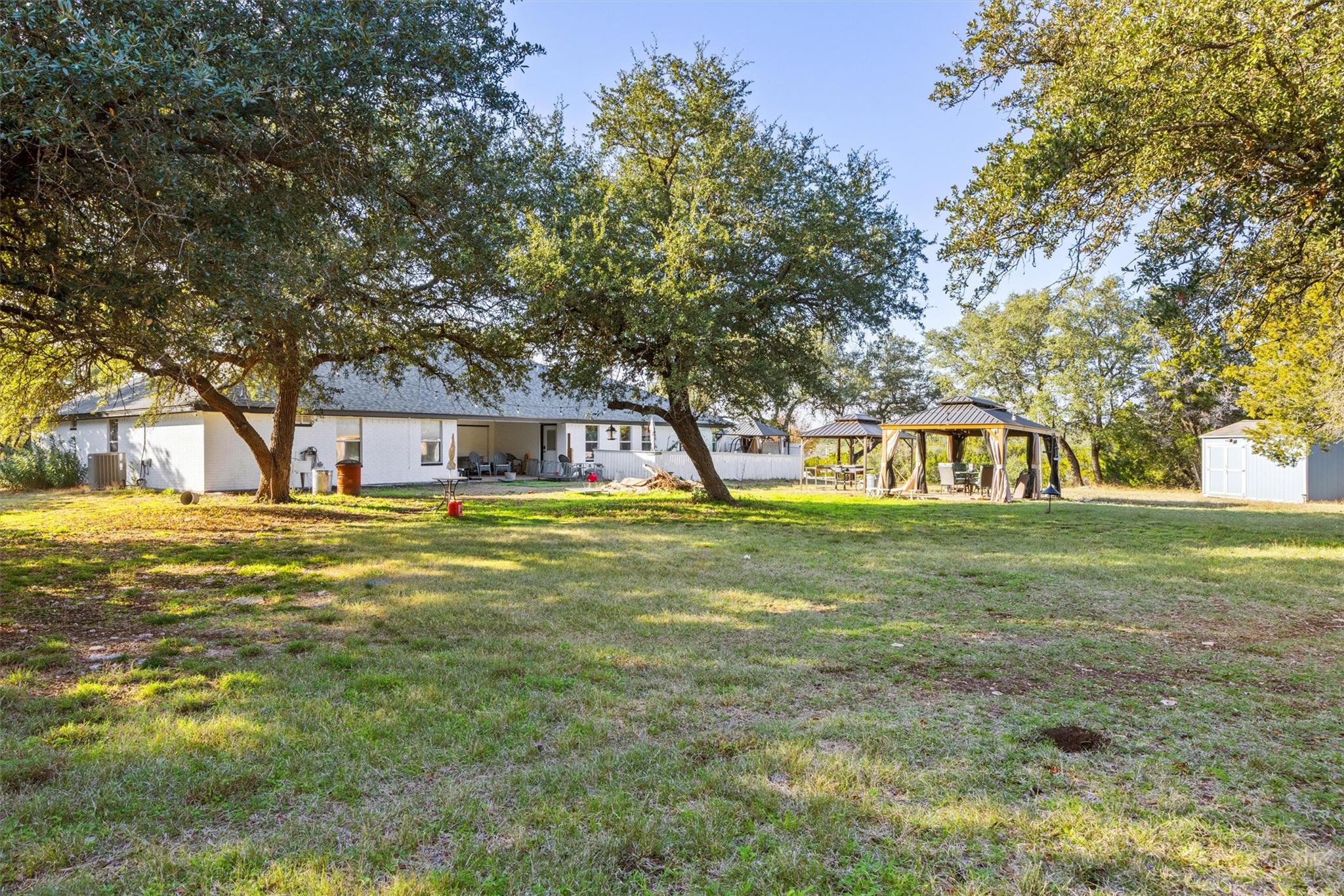 Image 33 of 40 For 1216 Honeysuckle Dr