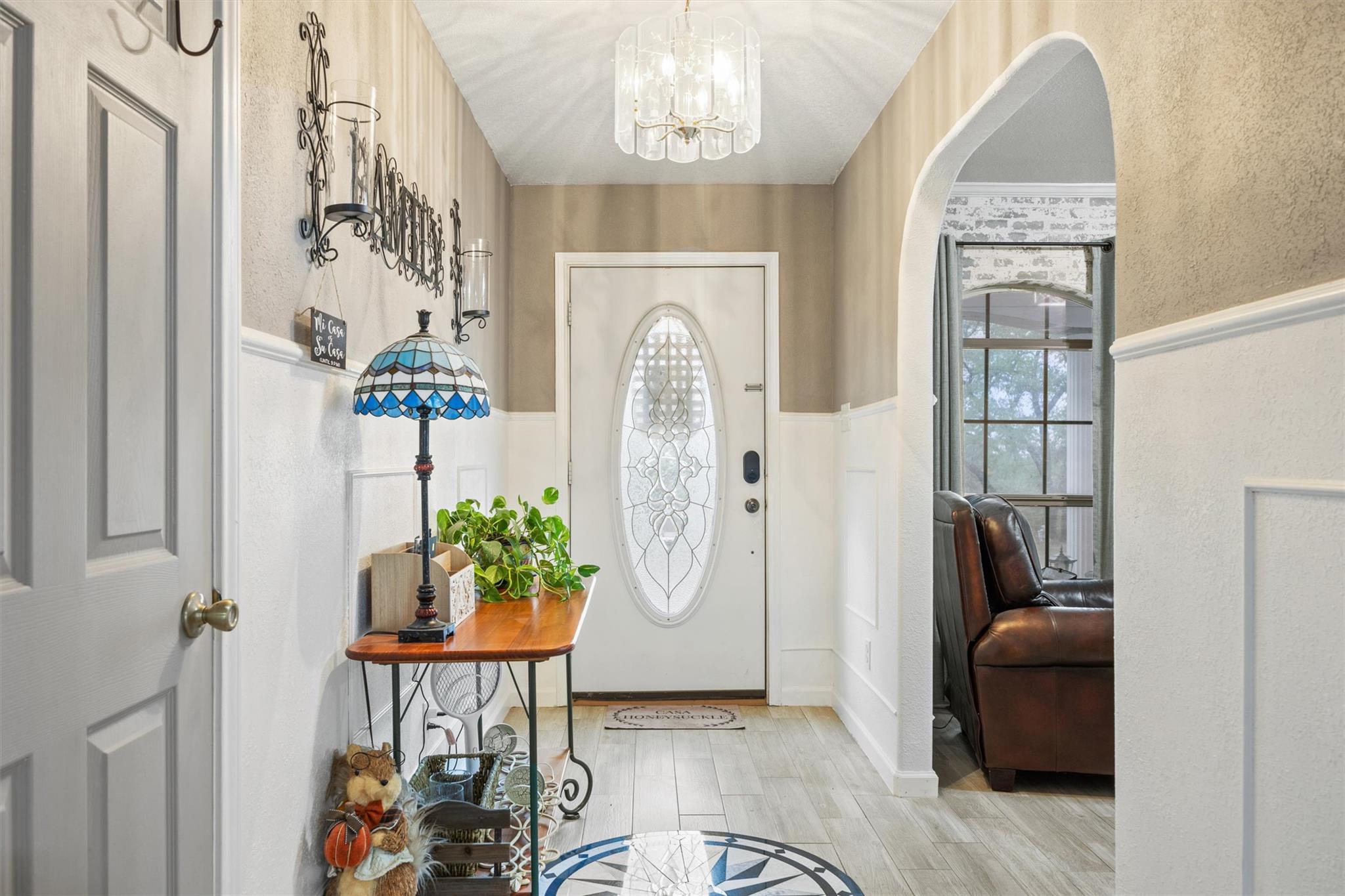 Image 8 of 40 For 1216 Honeysuckle Dr