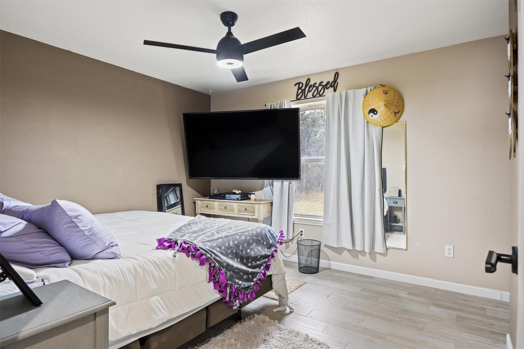 Image 9 of 40 For 1216 Honeysuckle Dr