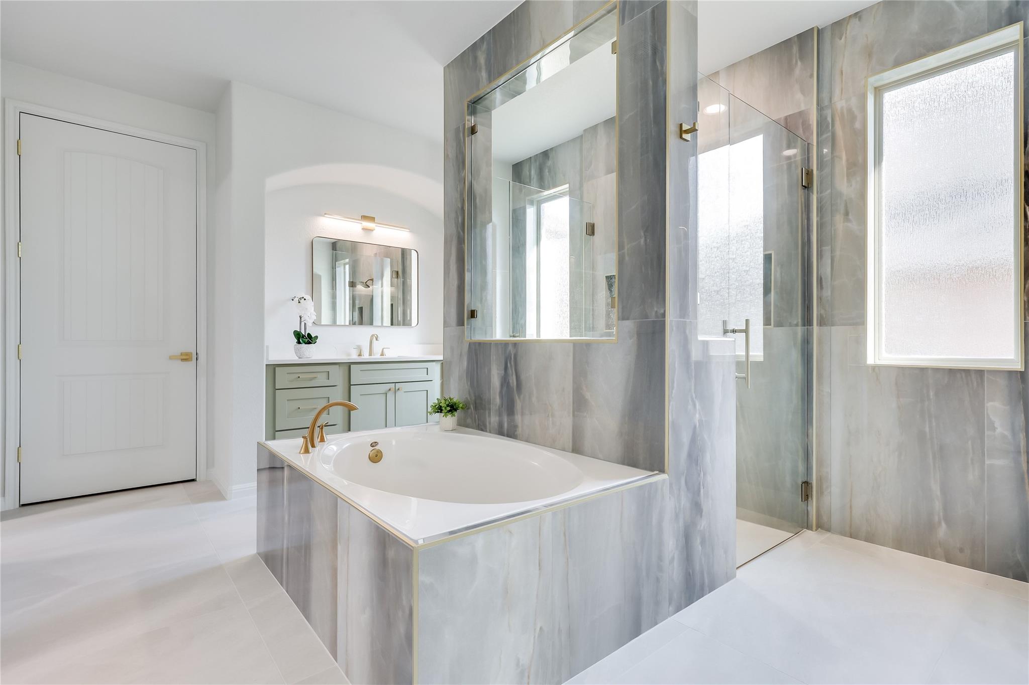 Image 21 of 40 For 3900 Avery Woods Ln