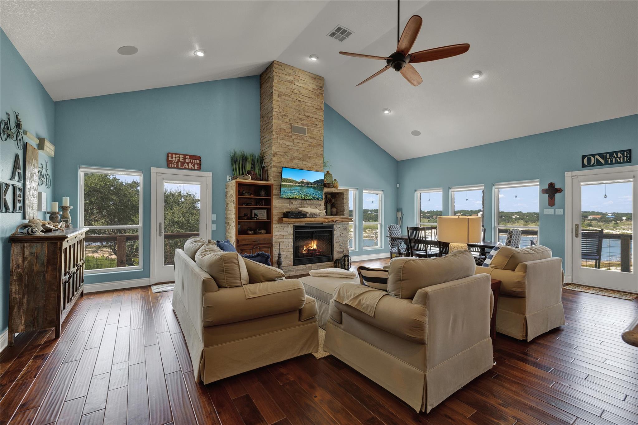 Image 10 of 40 For 2611 Westview Dr