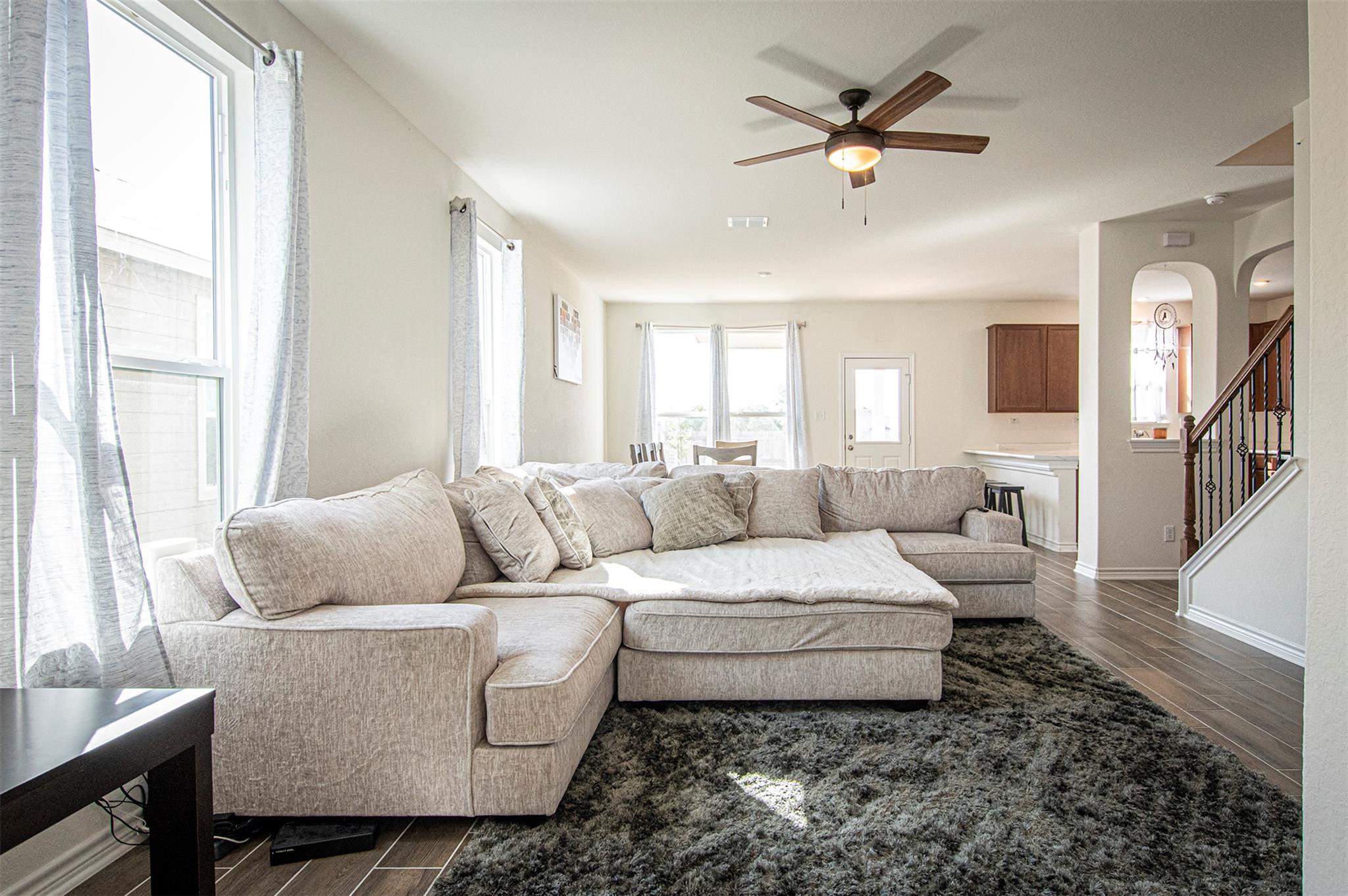 Image 3 of 18 For 523 Dakota Crk