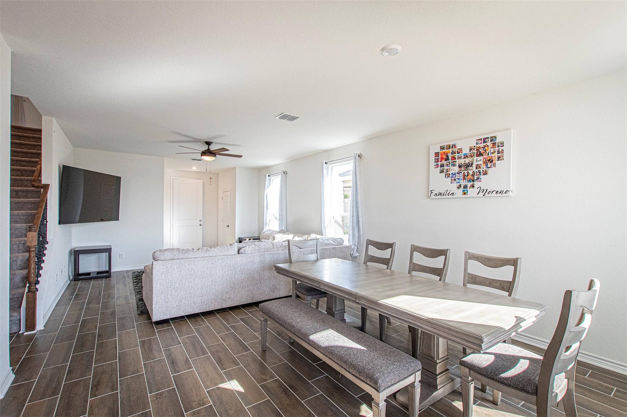 Image 4 of 18 For 523 Dakota Crk