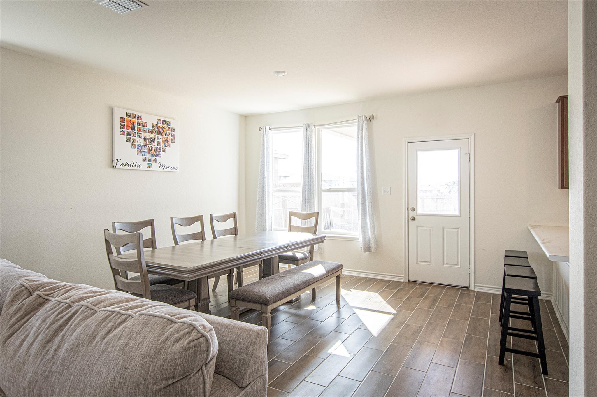 Image 5 of 18 For 523 Dakota Crk