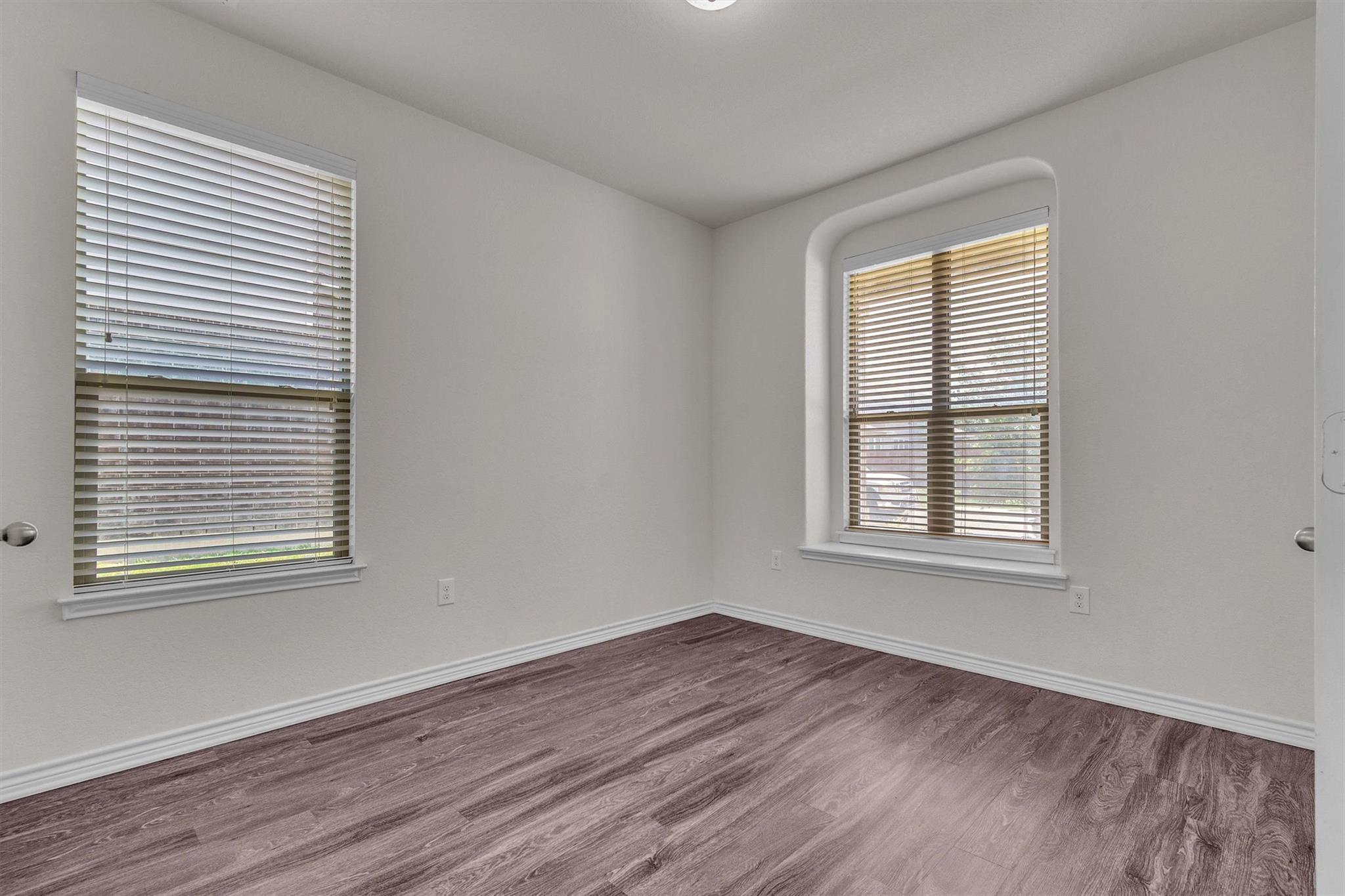 Image 7 of 35 For 3894 Bentwood Way