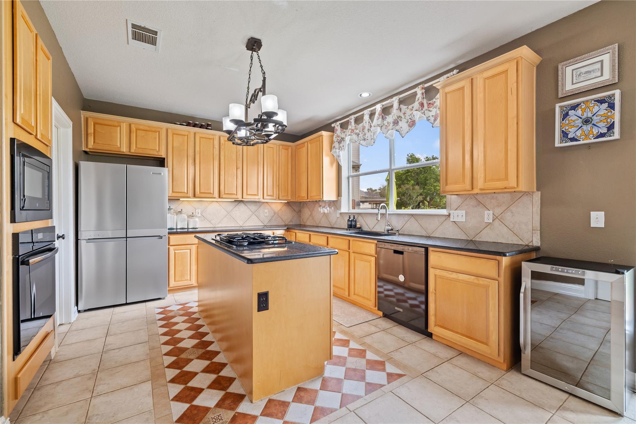 Image 10 of 40 For 100 Ridge Cir