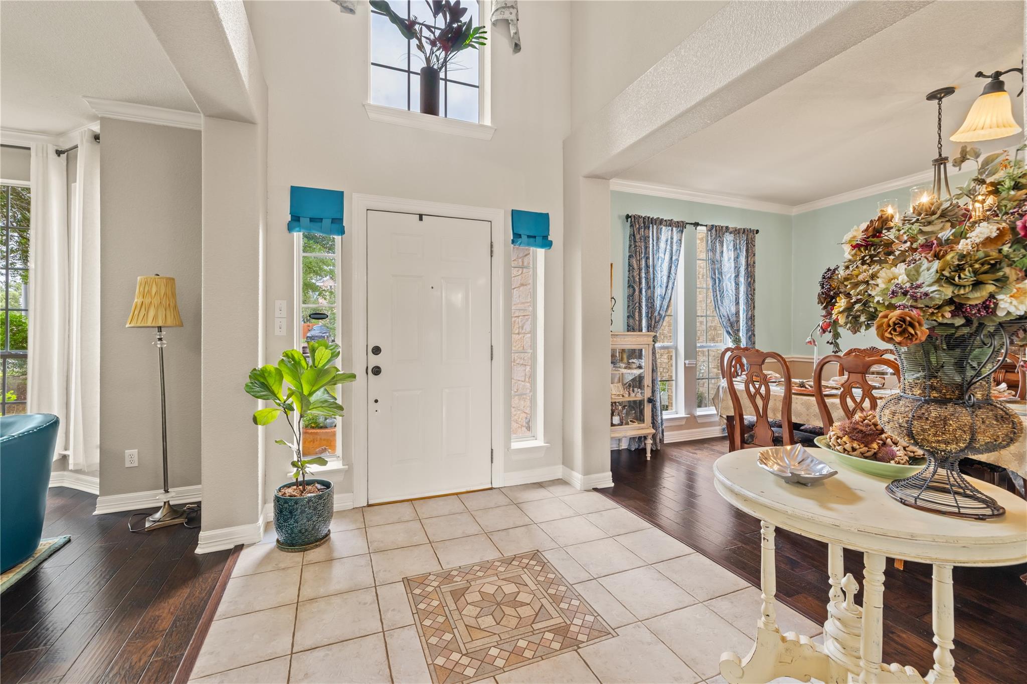 Image 3 of 40 For 100 Ridge Cir