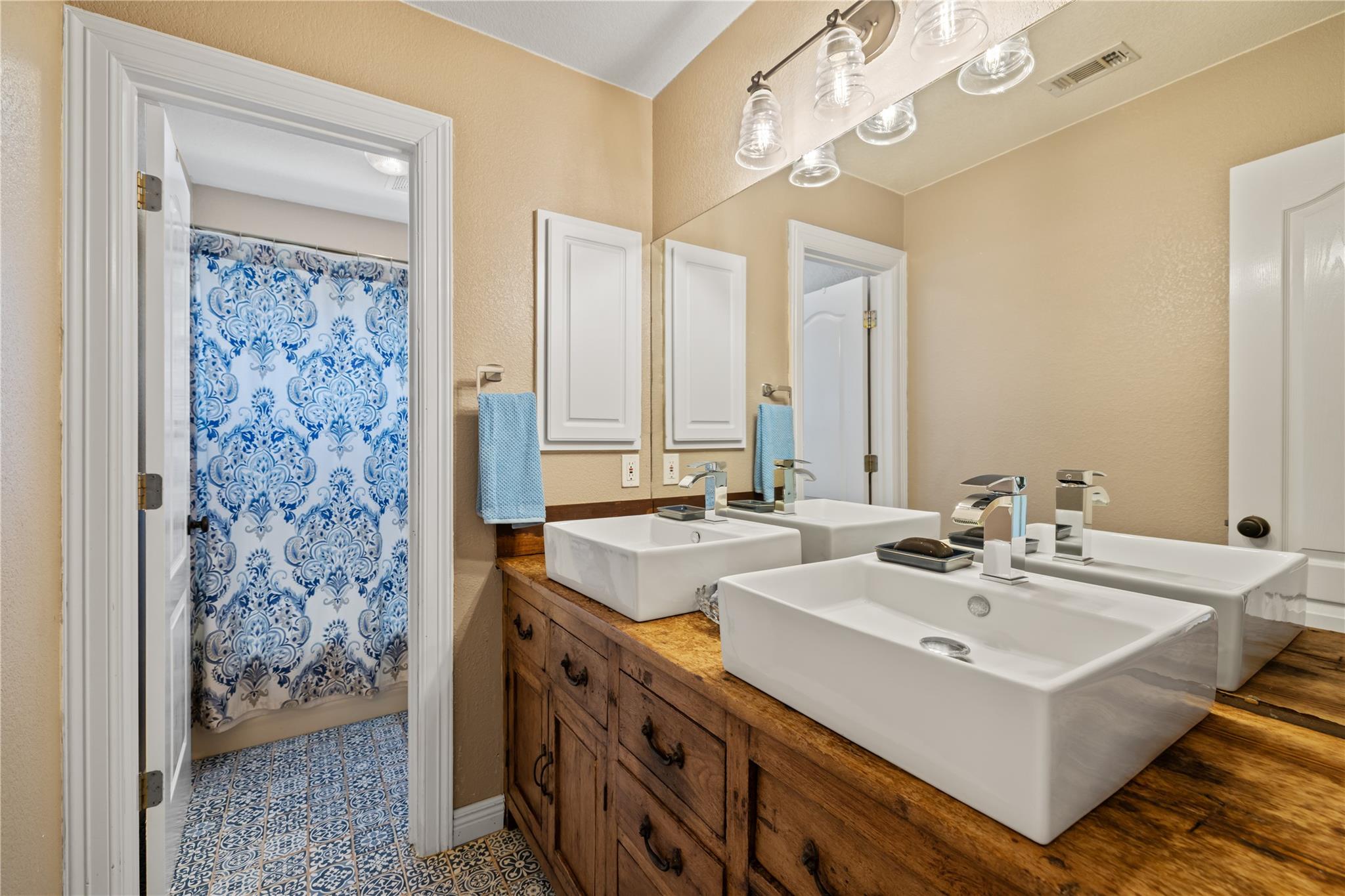 Image 32 of 40 For 100 Ridge Cir