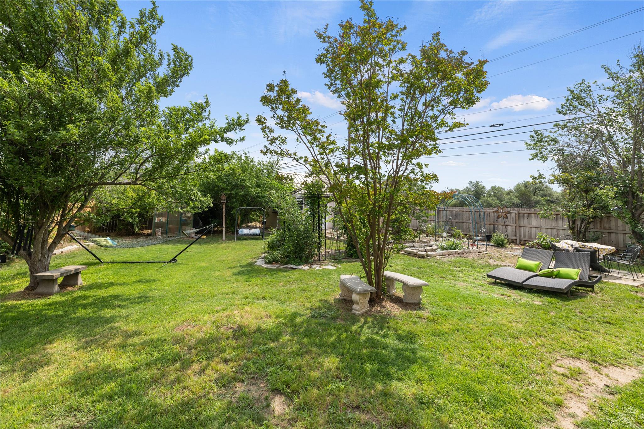 Image 33 of 40 For 100 Ridge Cir