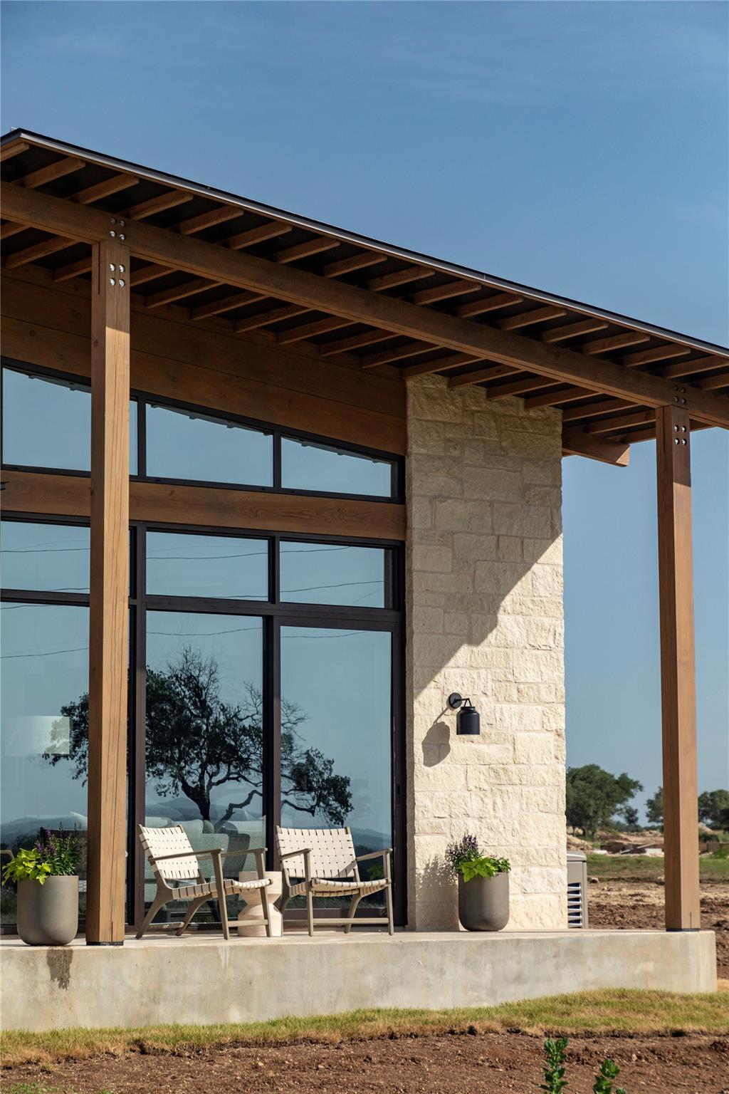 Image 8 of 39 For 9361 Us Highway 290 106