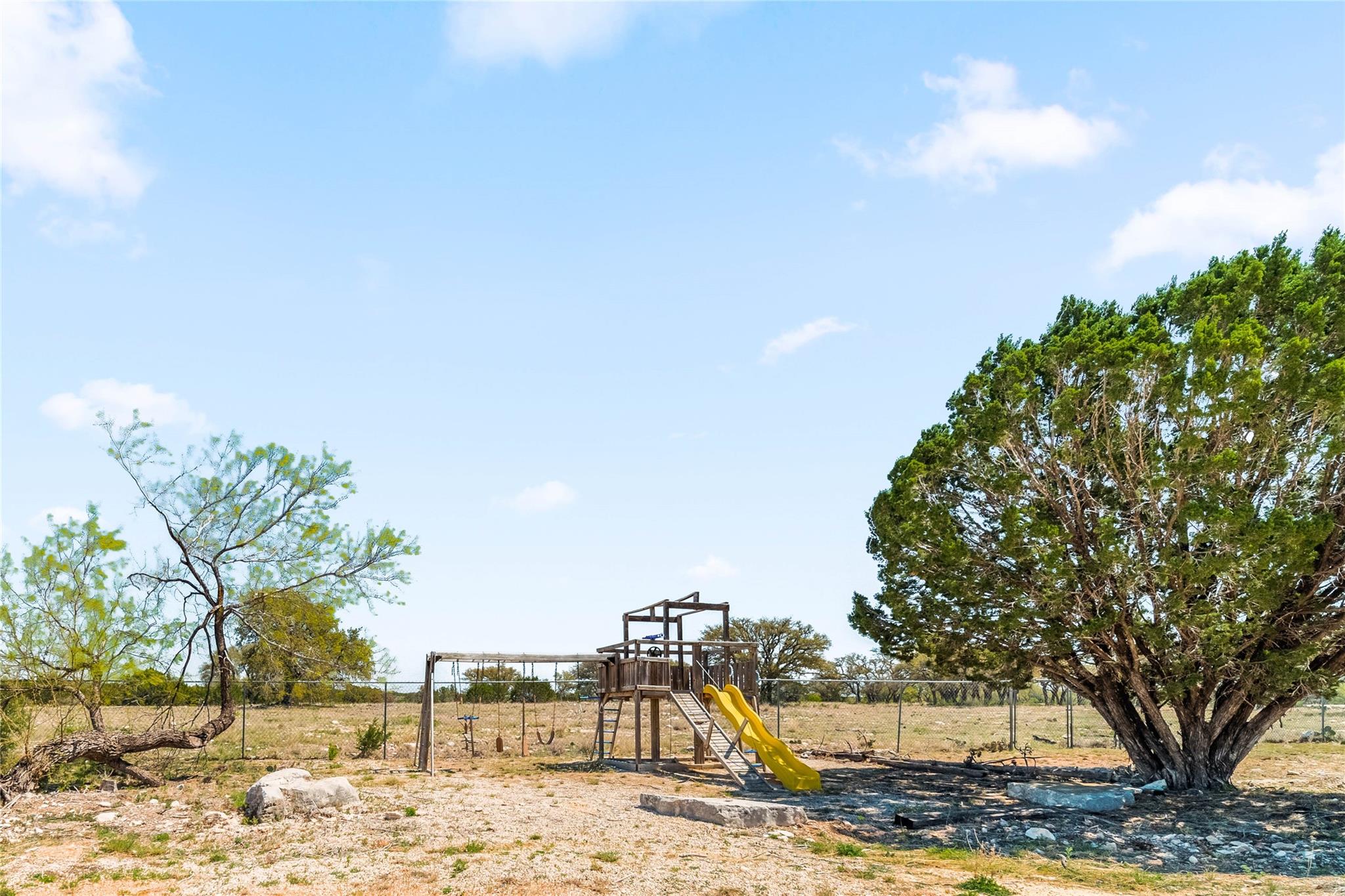 Image 33 of 40 For 1428 Seven Springs Drive Dr