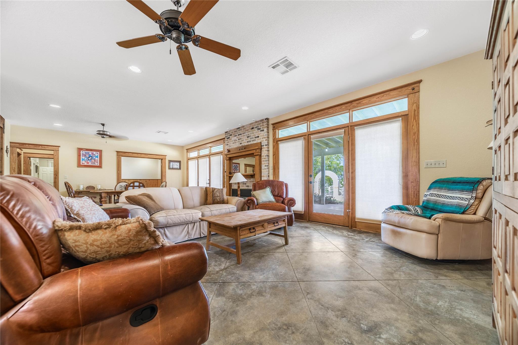 Image 6 of 40 For 1428 Seven Springs Drive Dr