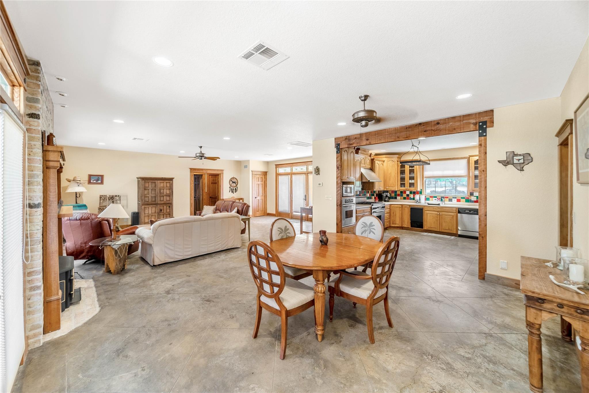 Image 8 of 40 For 1428 Seven Springs Drive Dr