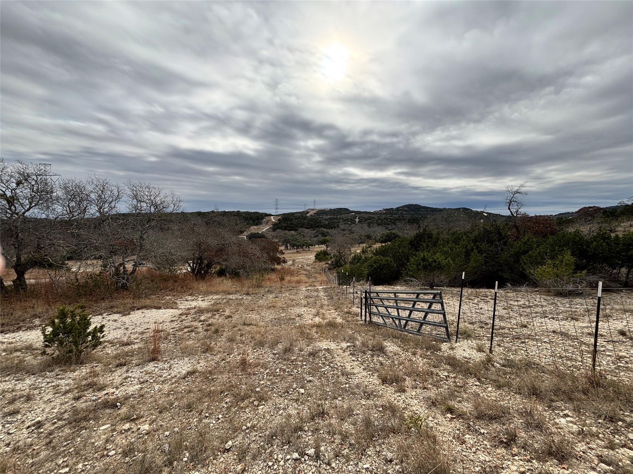 Image 15 of 33 For 105 Lost Valley Rd