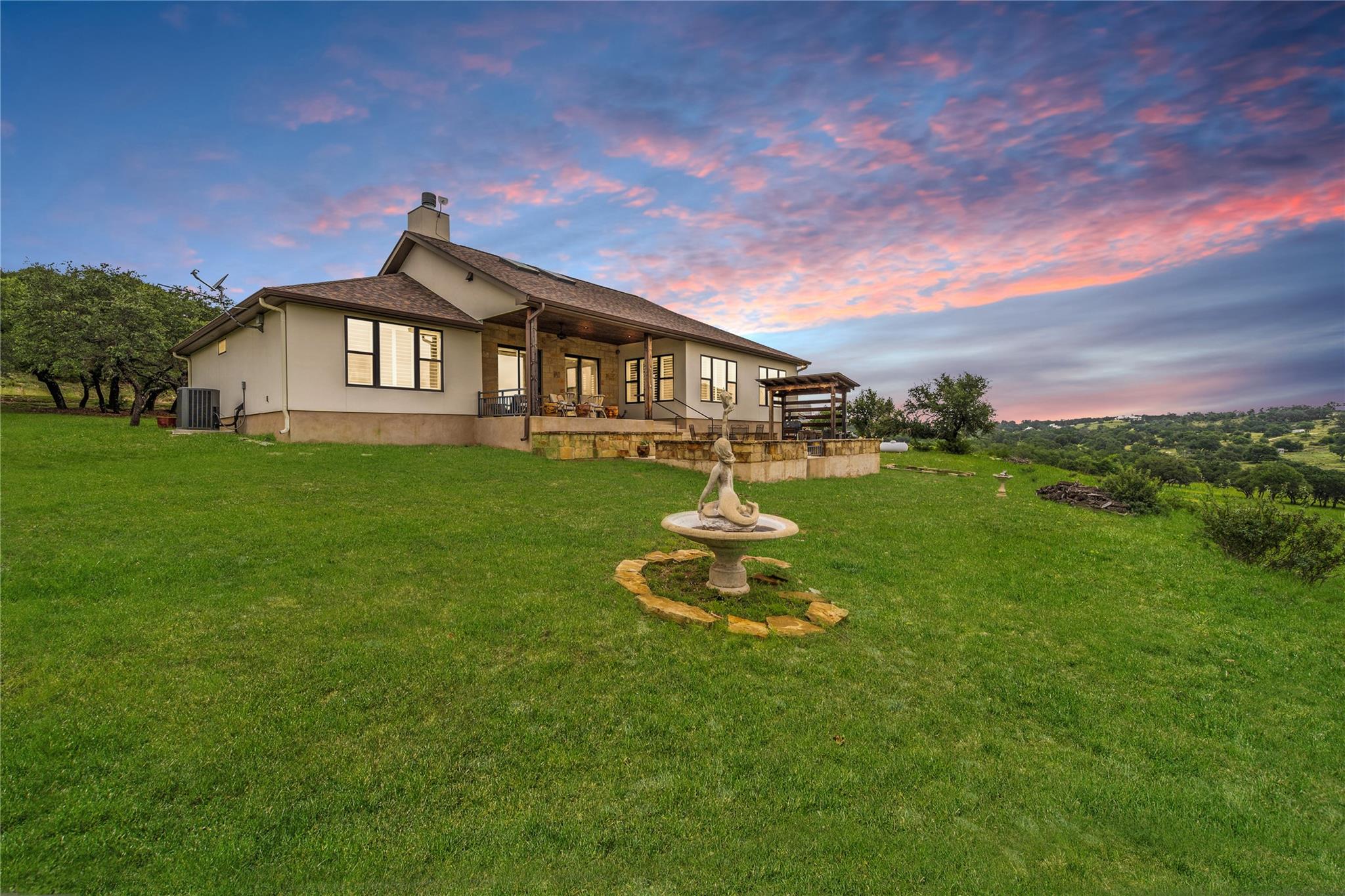 Image 32 of 40 For 328 Distant View Dr