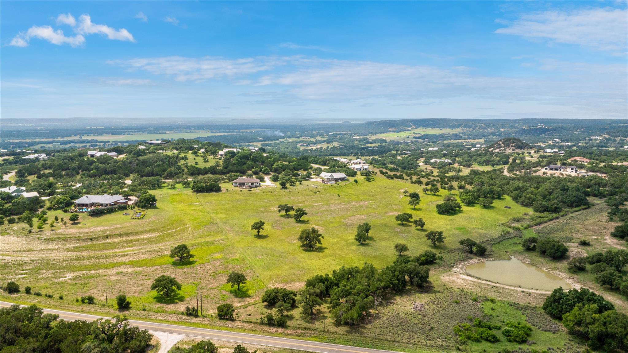 Image 35 of 40 For 328 Distant View Dr