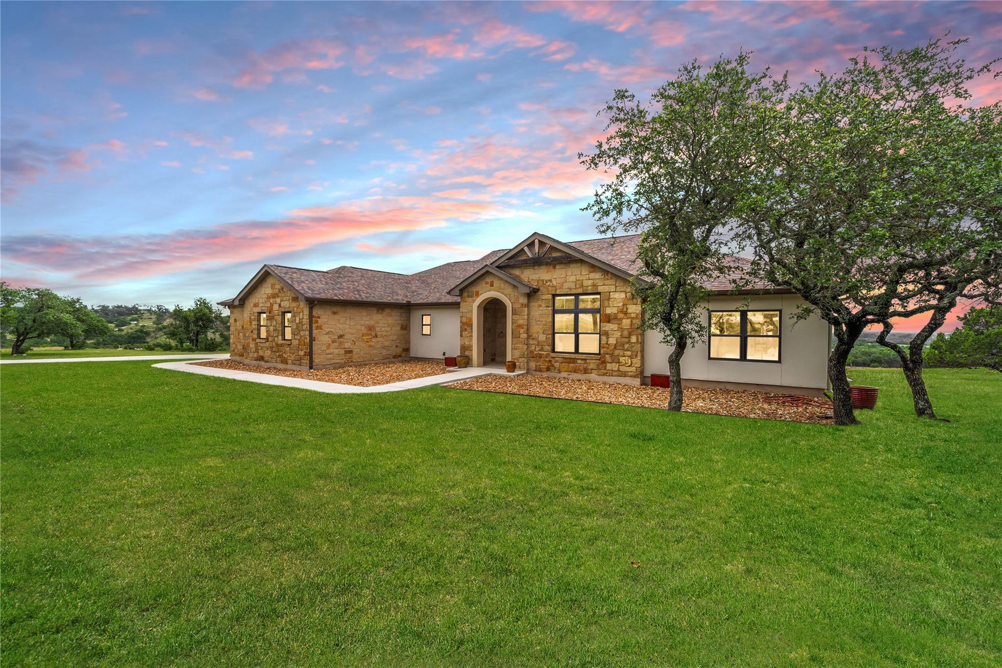 Image 40 of 40 For 328 Distant View Dr