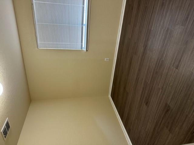 Image 7 of 15 For 221 Roadrunner Ave