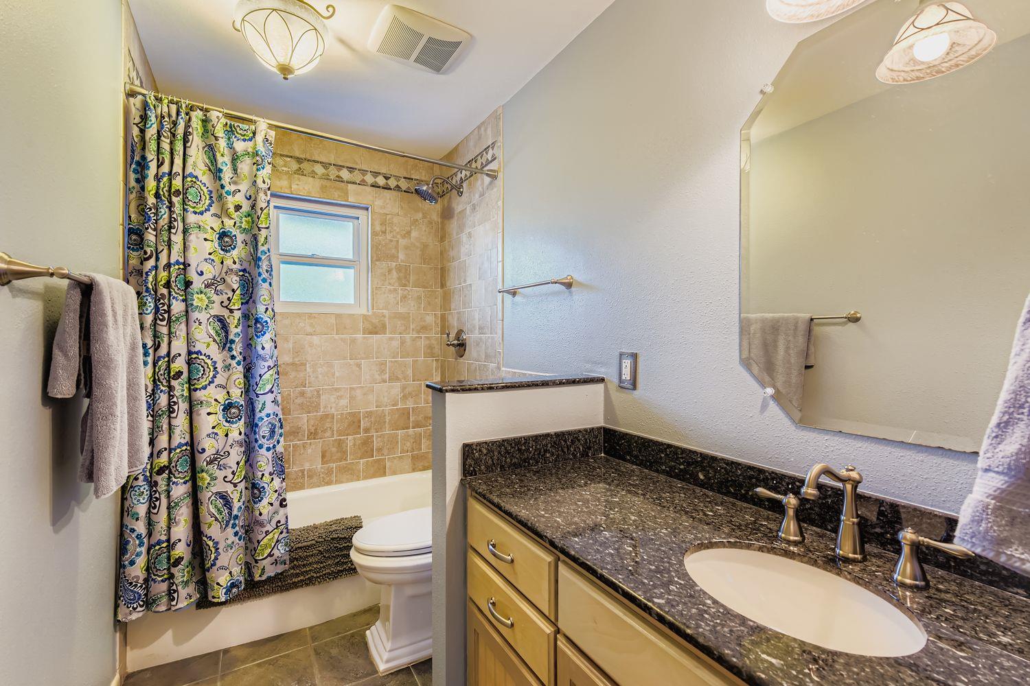 Image 23 of 29 For 9201 Heatherwood Dr