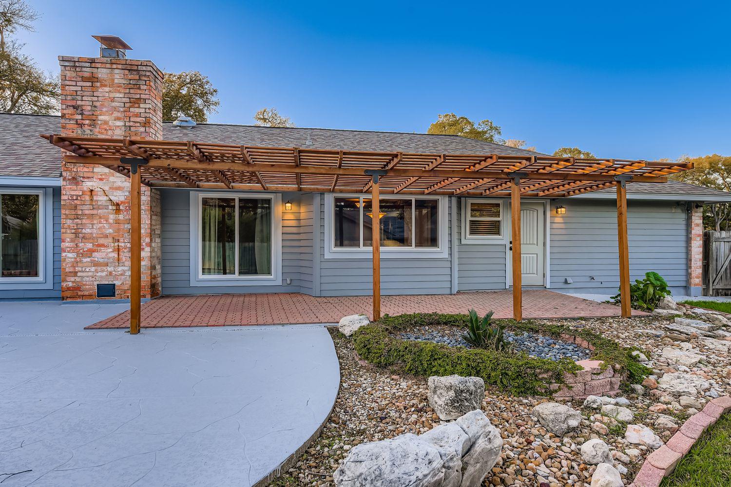 Image 25 of 29 For 9201 Heatherwood Dr