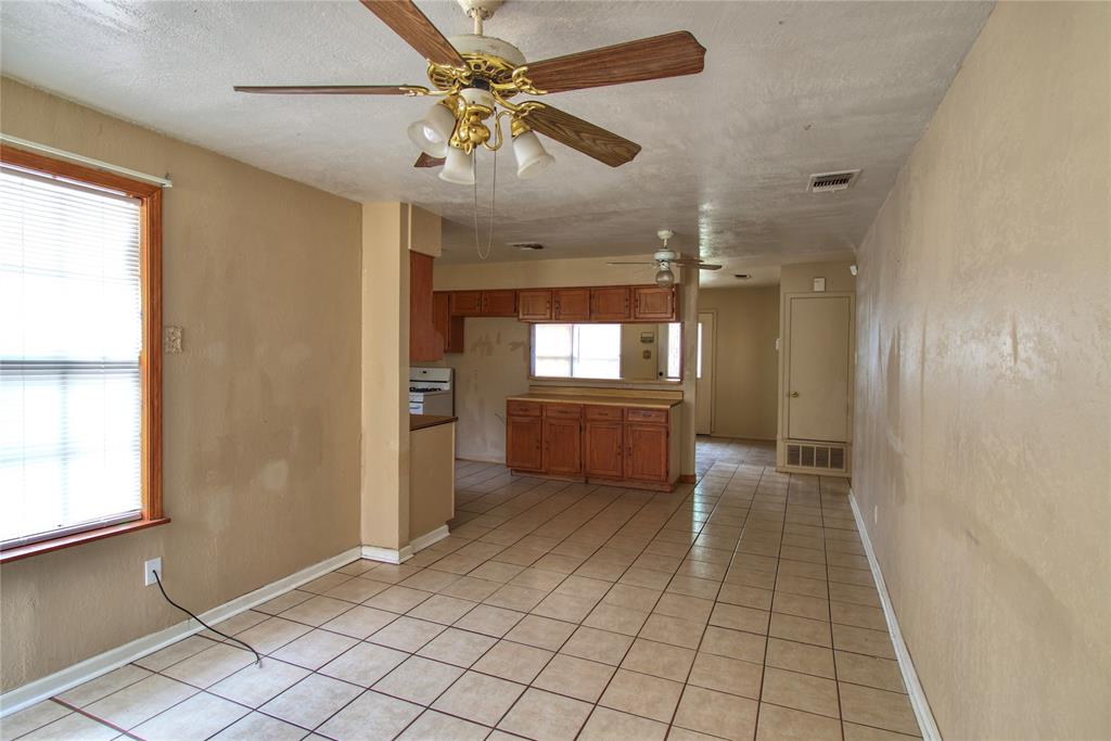 Image 2 of 17 For 5607 Summer Gold Dr