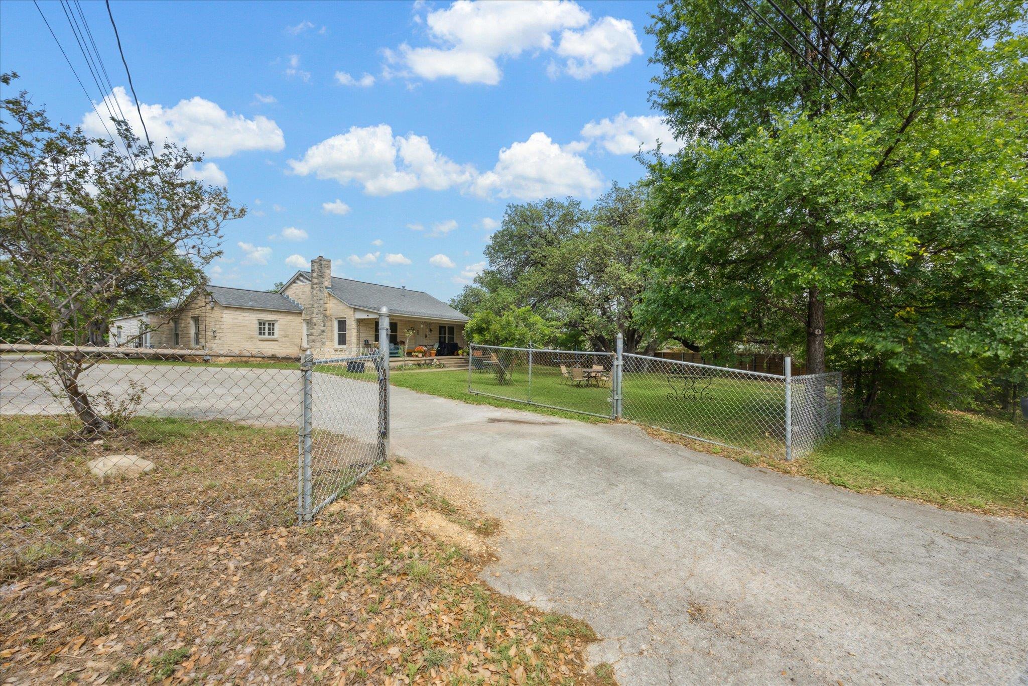 Image 6 of 21 For 500 North Bluff Dr