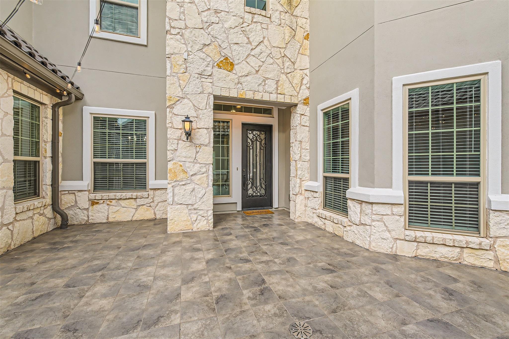 Image 29 of 38 For 921 Morning Moon Cir