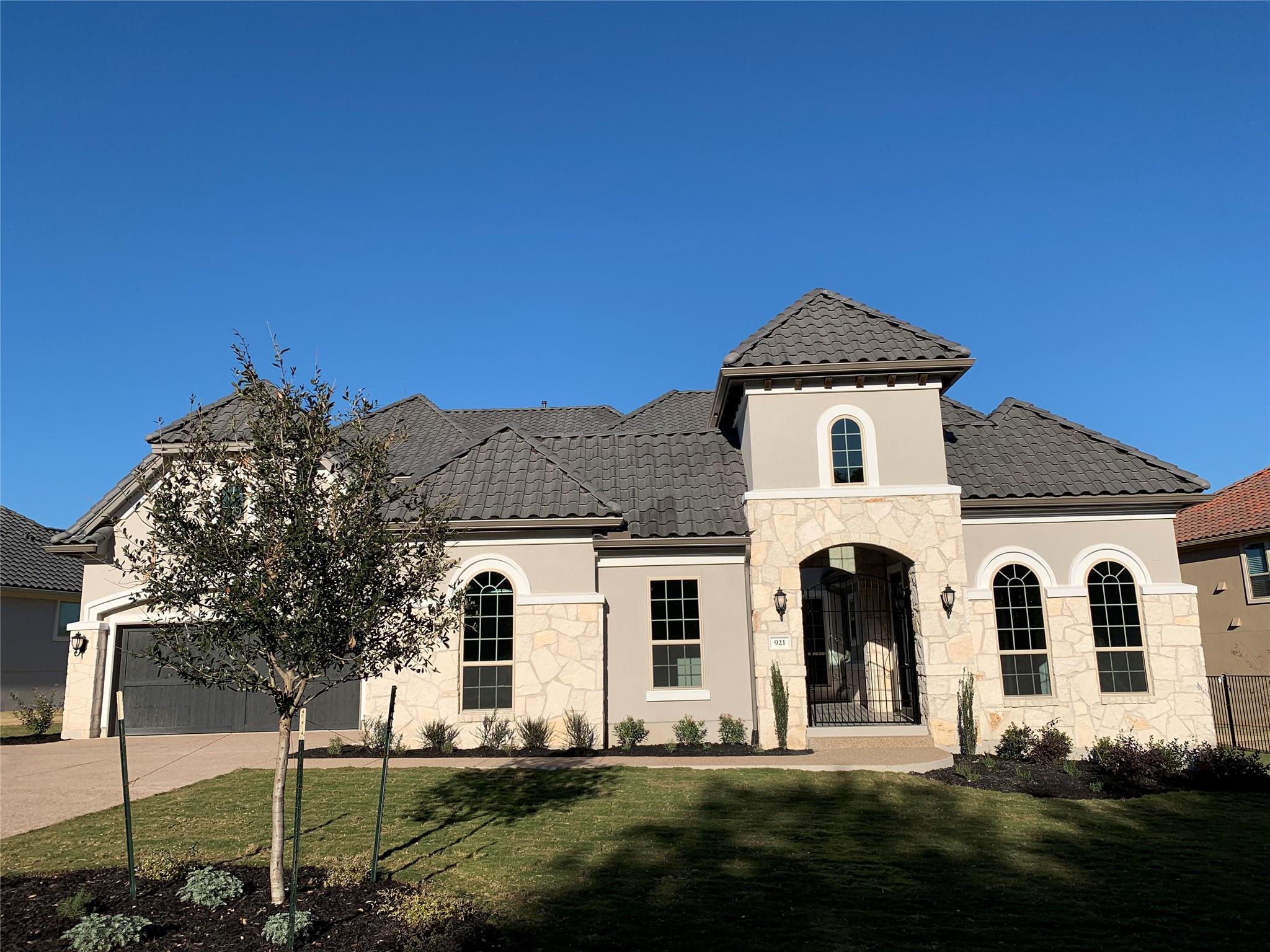 Image 3 of 38 For 921 Morning Moon Cir