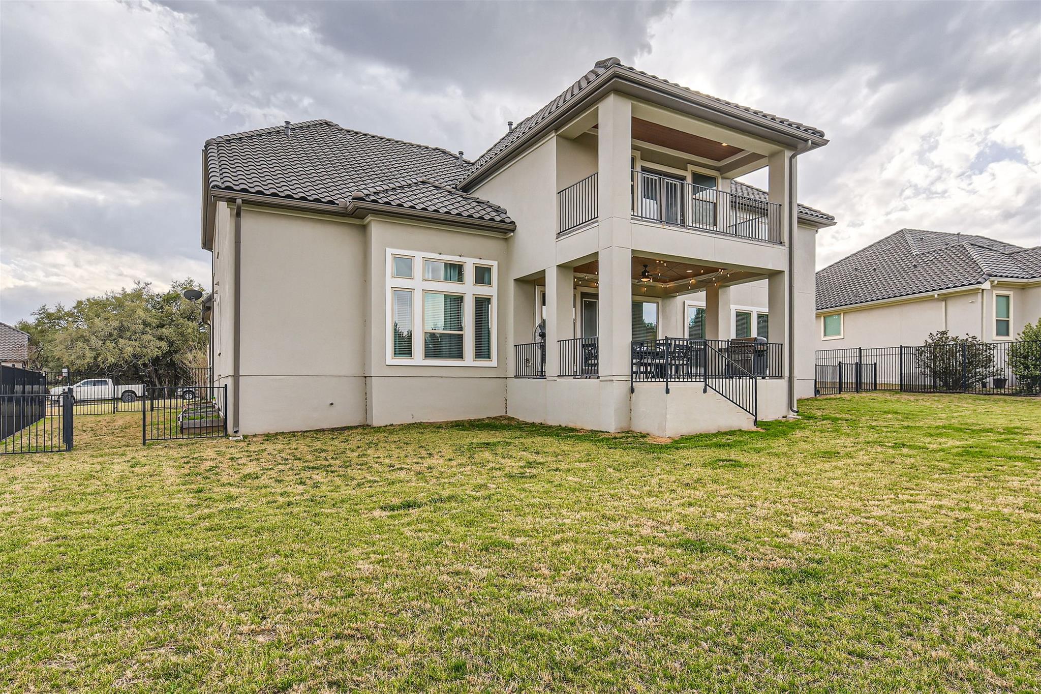 Image 35 of 38 For 921 Morning Moon Cir