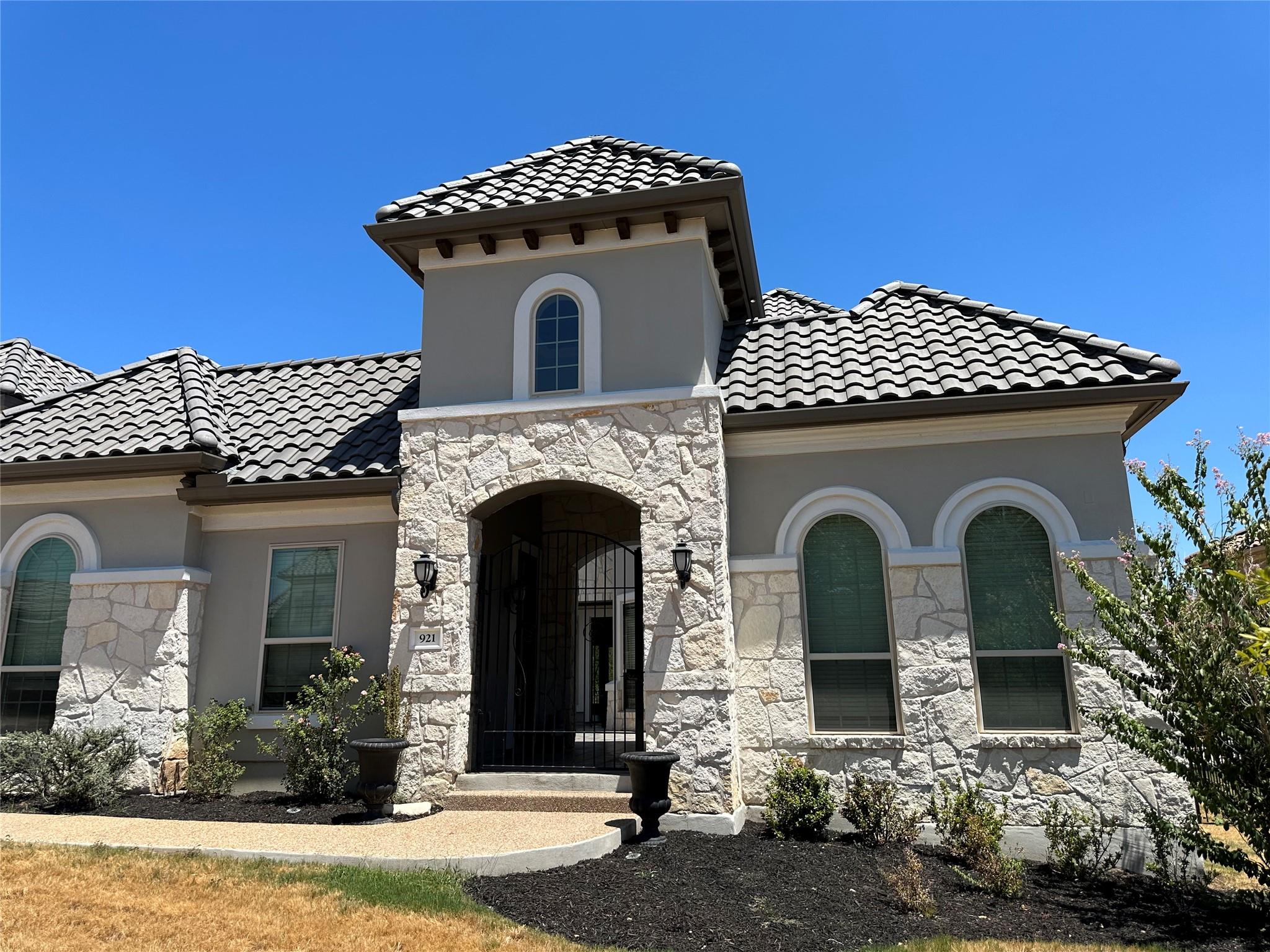 Image 4 of 38 For 921 Morning Moon Cir