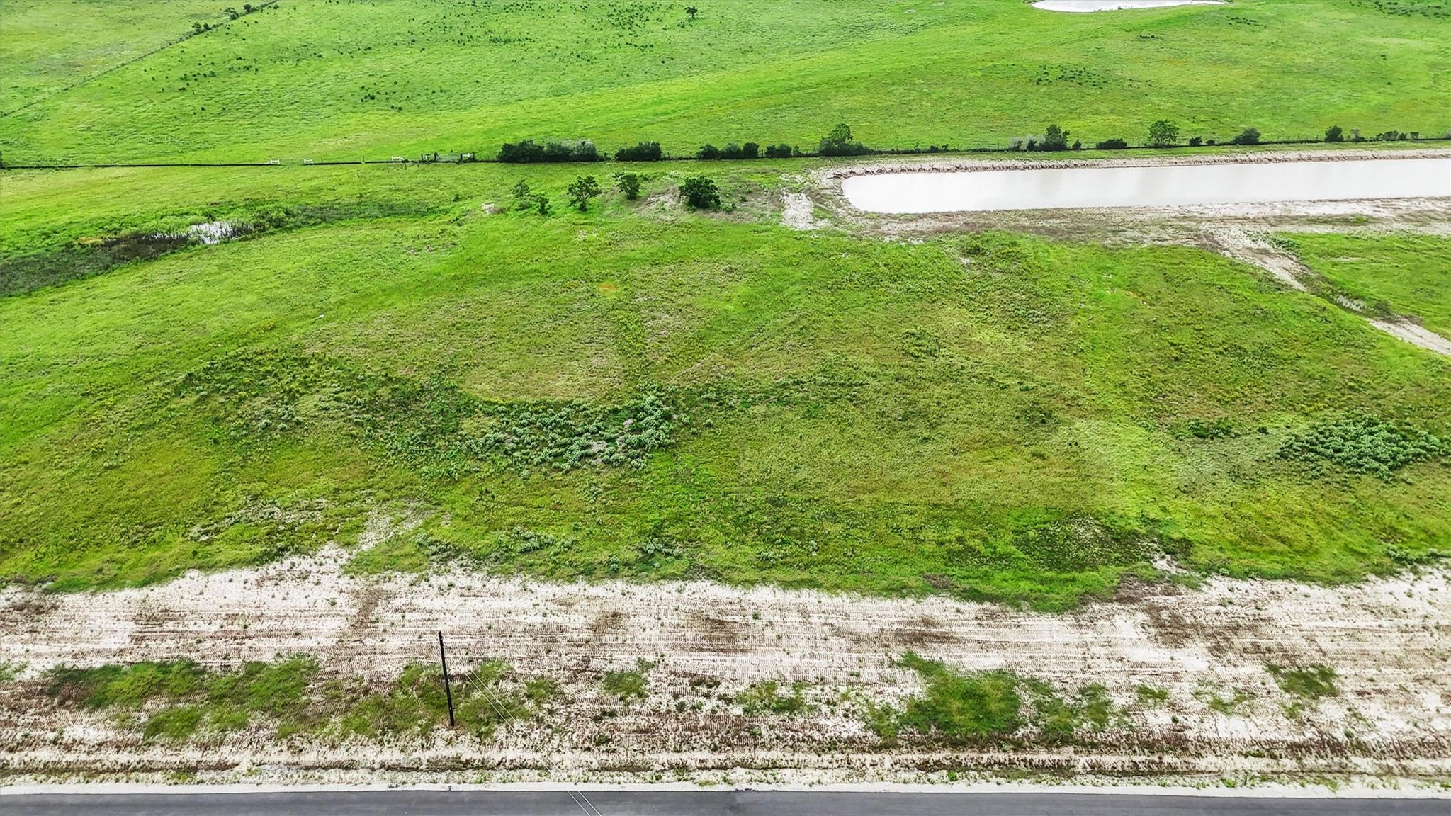 Image 3 of 7 For 1332 Saddleback Dr