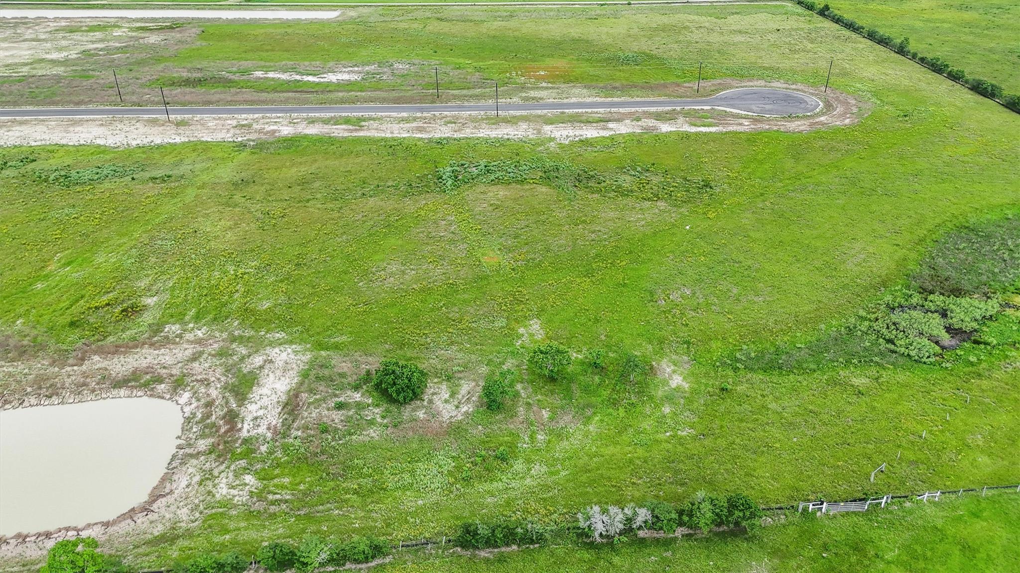 Image 6 of 7 For 1332 Saddleback Dr