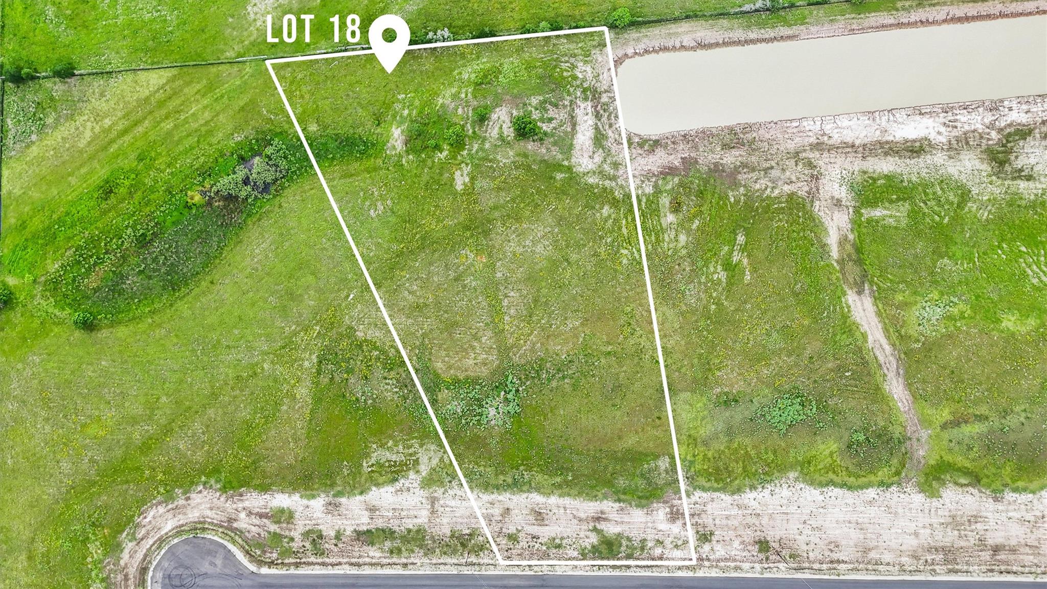 Image 7 of 7 For 1332 Saddleback Dr