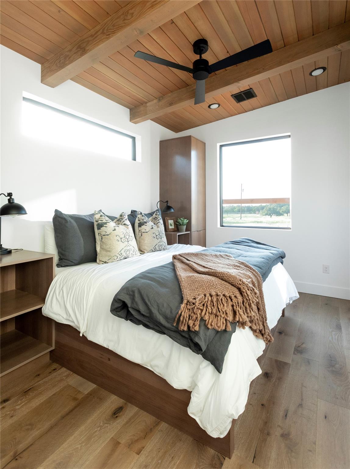 Image 19 of 40 For 9361 Us Highway 290 6