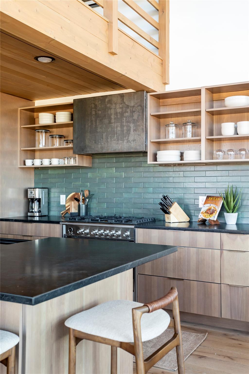 Image 9 of 40 For 9361 Us Highway 290 6