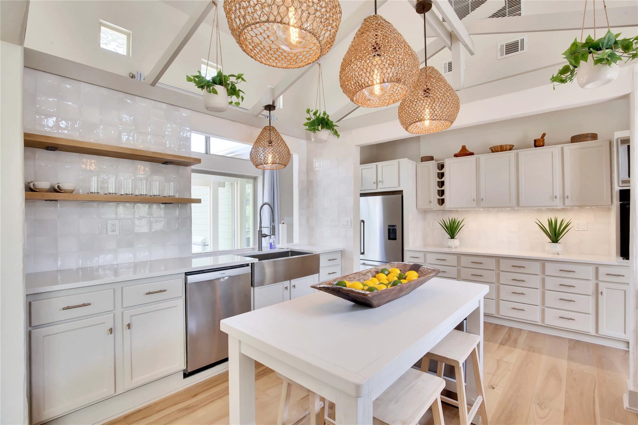 Details for 609 Creekwood Dr, Driftwood, TX 78619