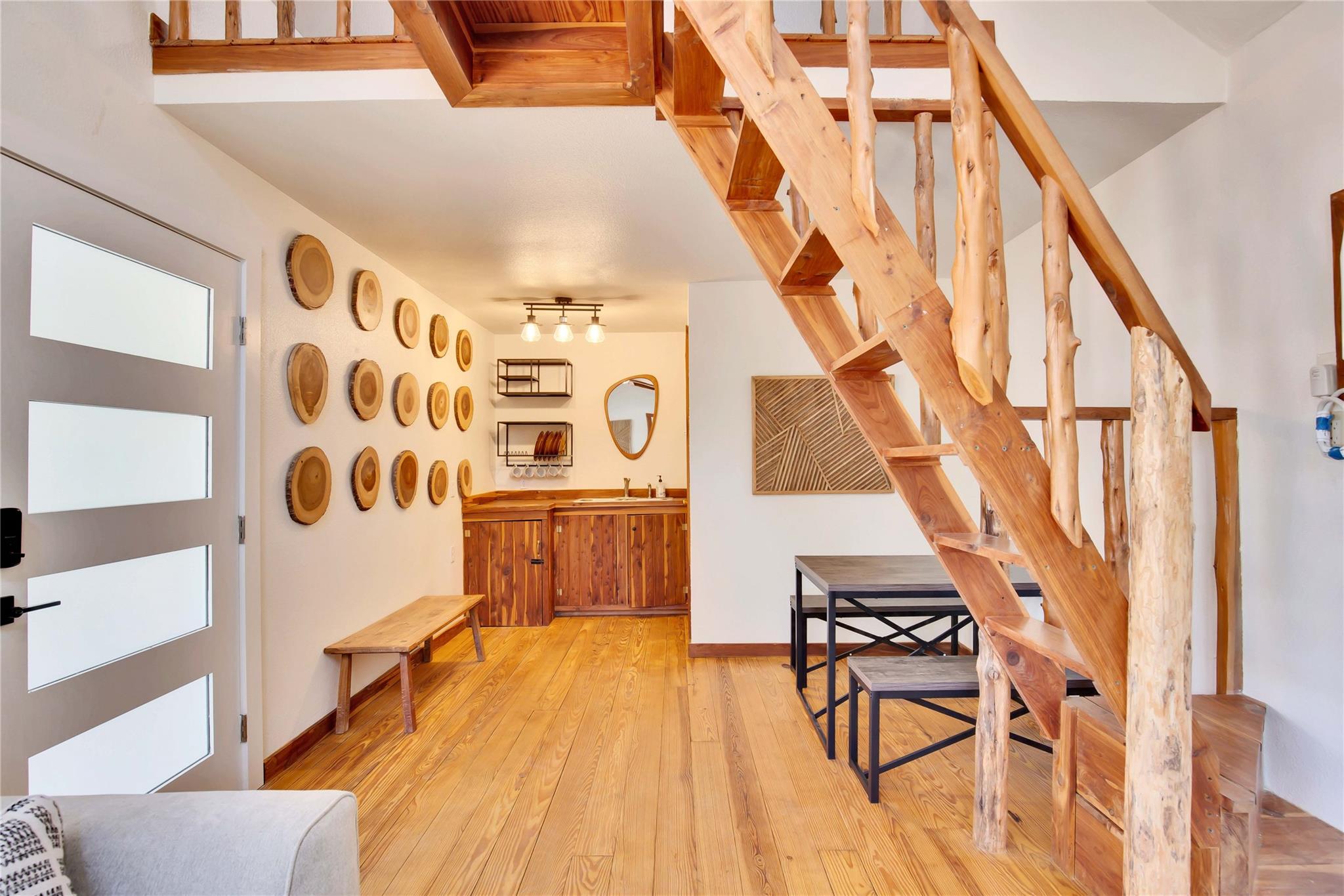 Image 22 of 38 For 609 Creekwood Dr